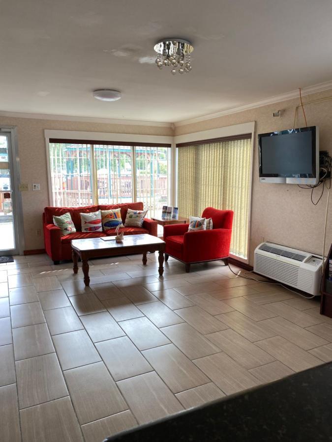 Atlantic Shores Inn And Suites Chincoteague Extérieur photo