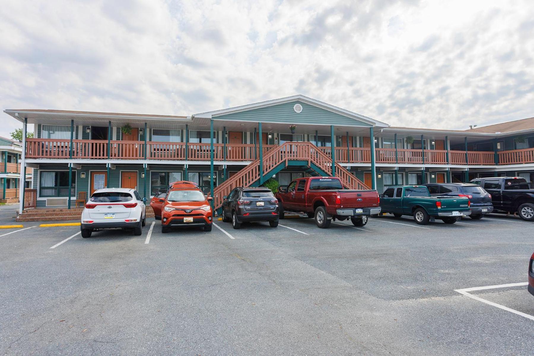 Atlantic Shores Inn And Suites Chincoteague Extérieur photo
