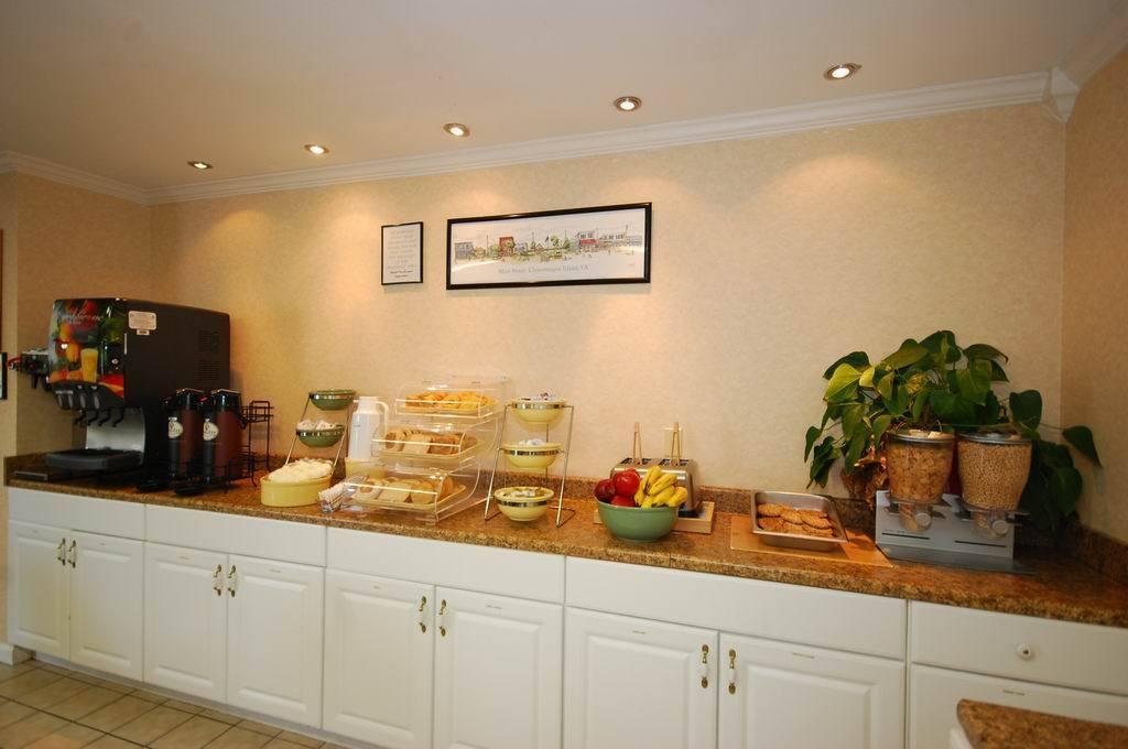 Atlantic Shores Inn And Suites Chincoteague Restaurant photo
